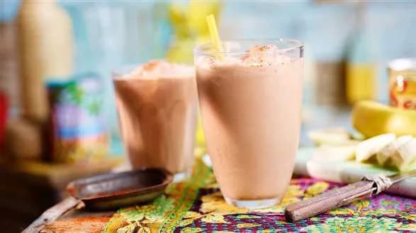 Long drink bananowo-czekoladowy z rumem