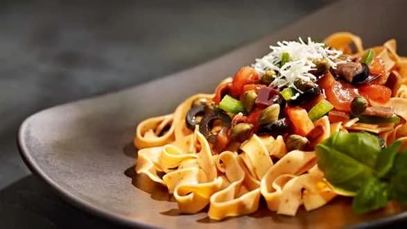 Szybka pasta alla siracusana