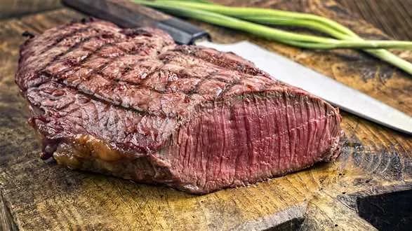 Grillowany stek z jelenia