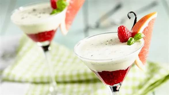 Koktajl waniliowo-malinowy z bazylią