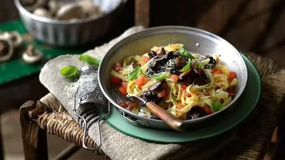 Makaron z pieczarkami pieczonymi