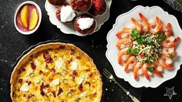 Koktajl z krewetek z awokado i sosem chili