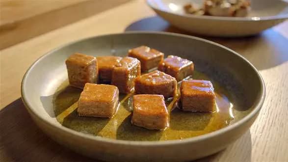 Kisiel gryczany z sosem miodowo-cytrynowym