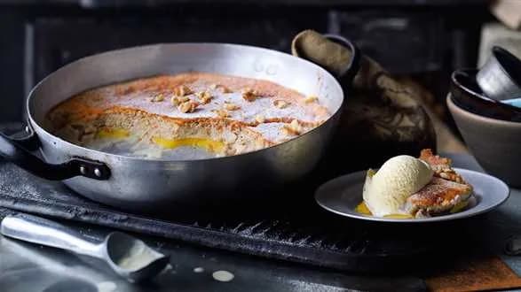 Zapiekanka gruszkowa z mango i orzechami włoskimi