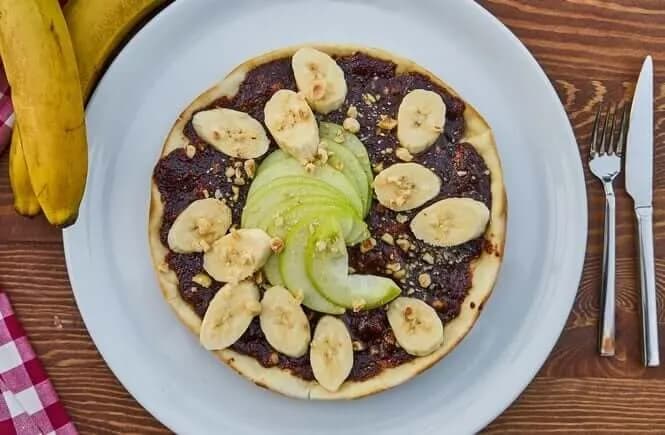 Ile kalorii ma omlet na słodko? Sprawdź, jak przygotować go zdrowo i smacznie!