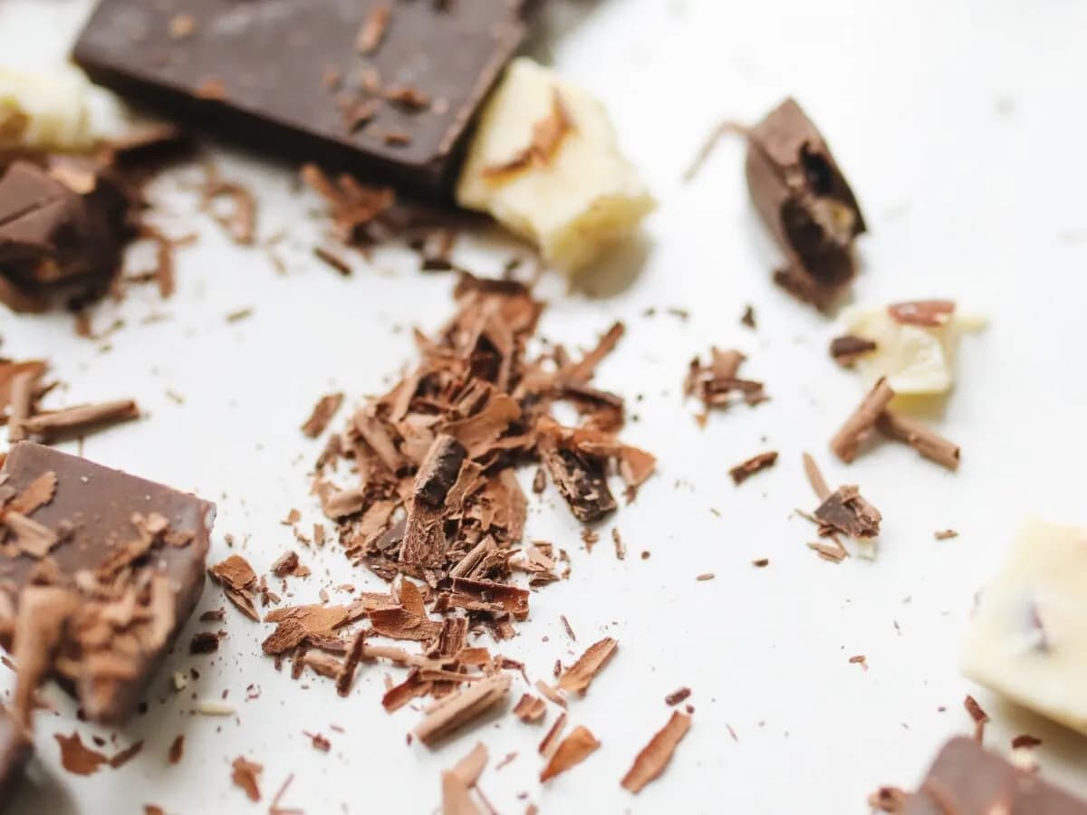 Jak zrobić idealne wiórki czekoladowe w domu – prosty przepis i wskazówki