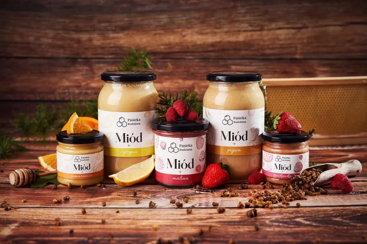 Jak zrobić miód z owocami liofilizowanymi – prosty przepis krok po kroku