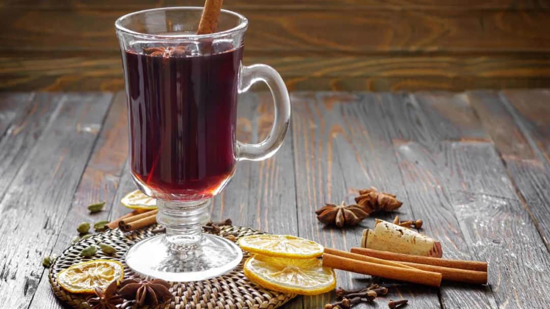 Ile wsypać przyprawy do grzańca, aby uzyskać idealny smak?