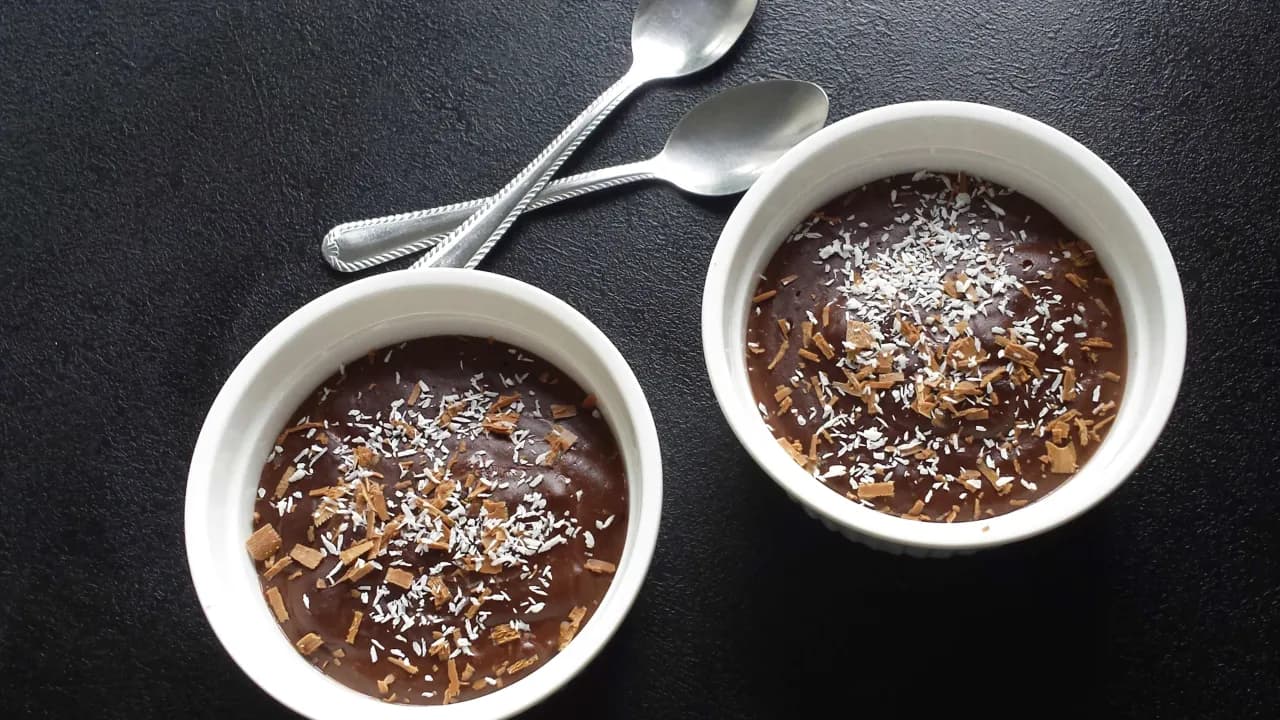 Jak zrobić budyń czekoladowy - prosty przepis na pyszny deser